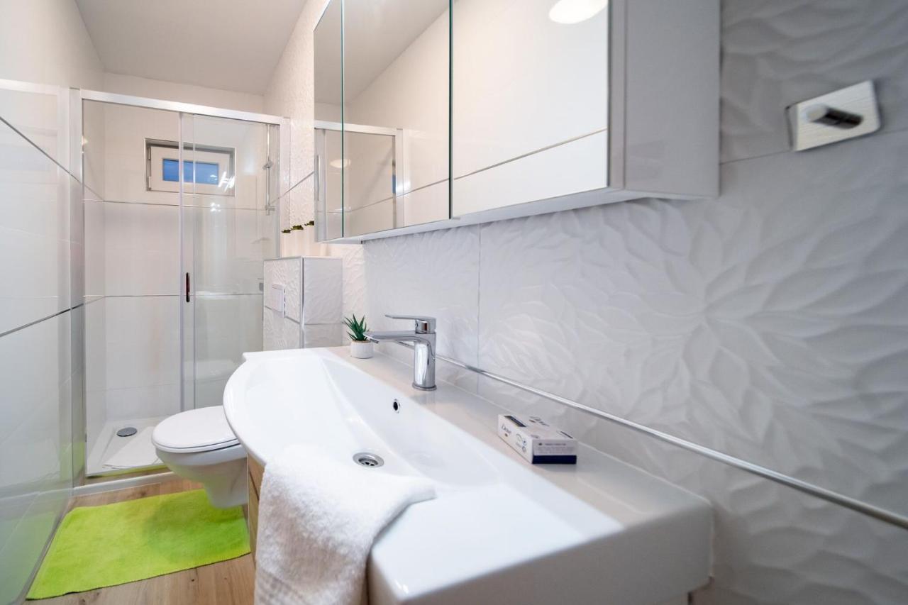 Apartments Arbis Лопар Экстерьер фото