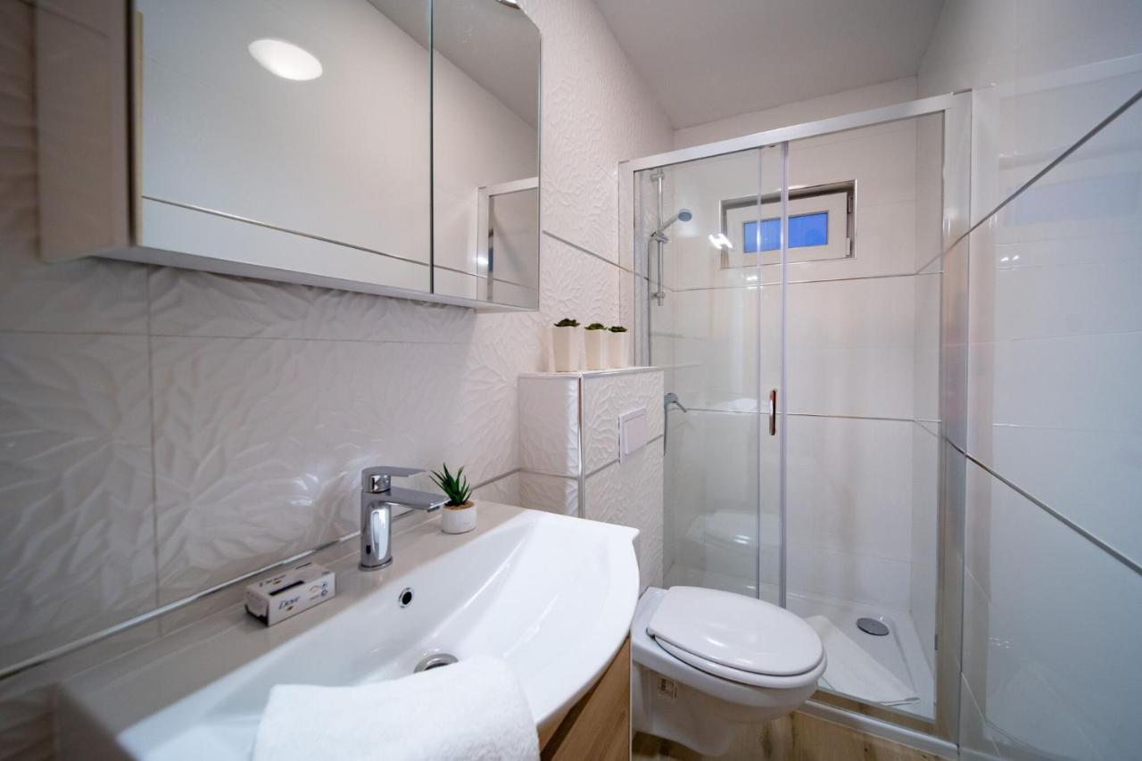 Apartments Arbis Лопар Экстерьер фото