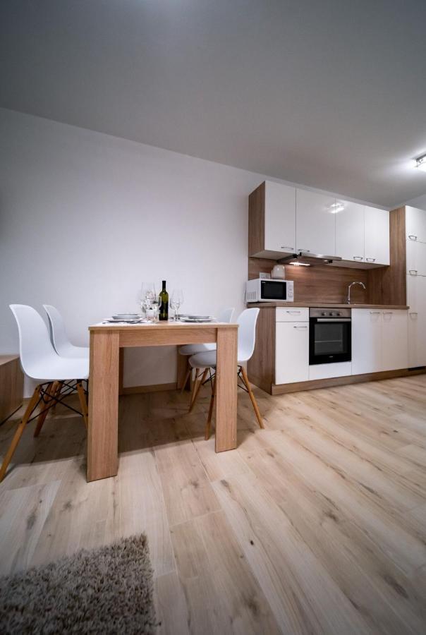 Apartments Arbis Лопар Экстерьер фото