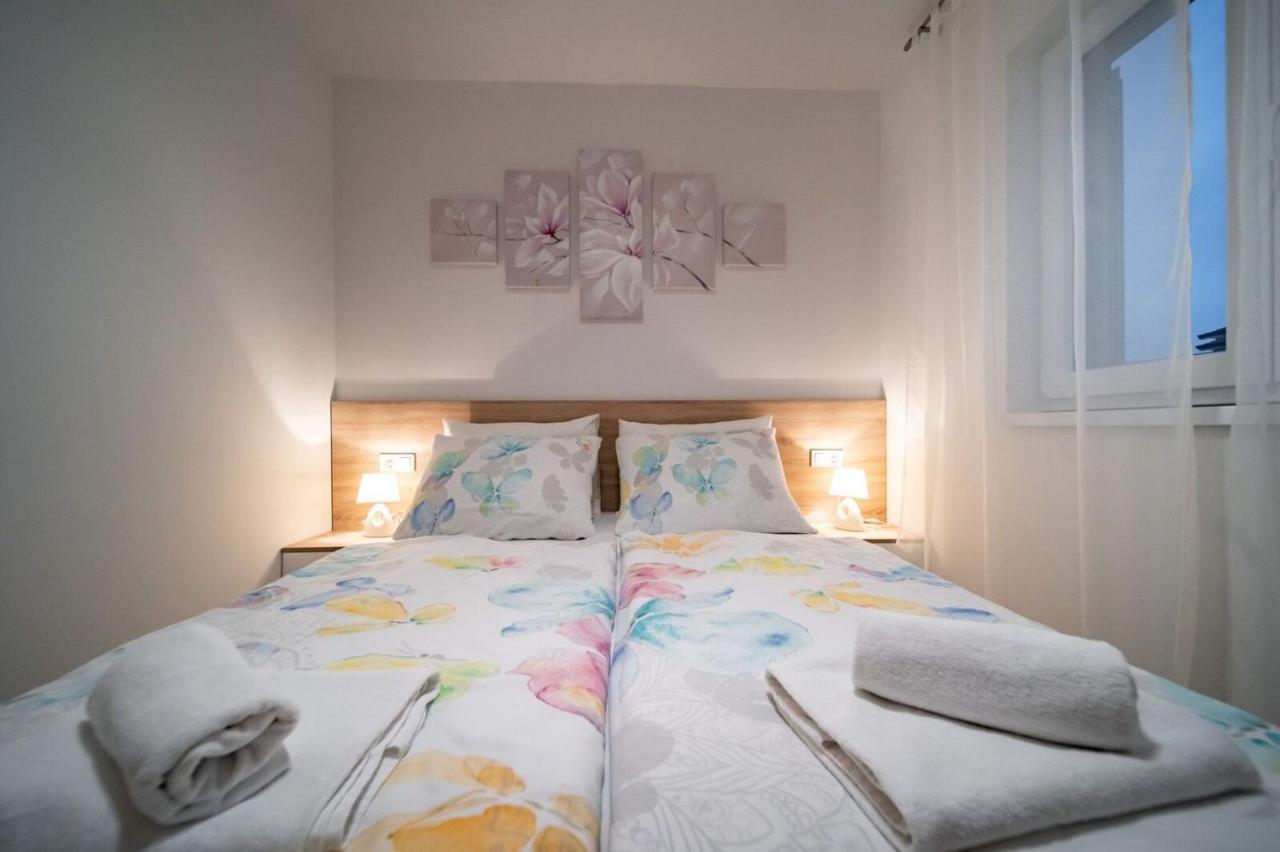 Apartments Arbis Лопар Экстерьер фото